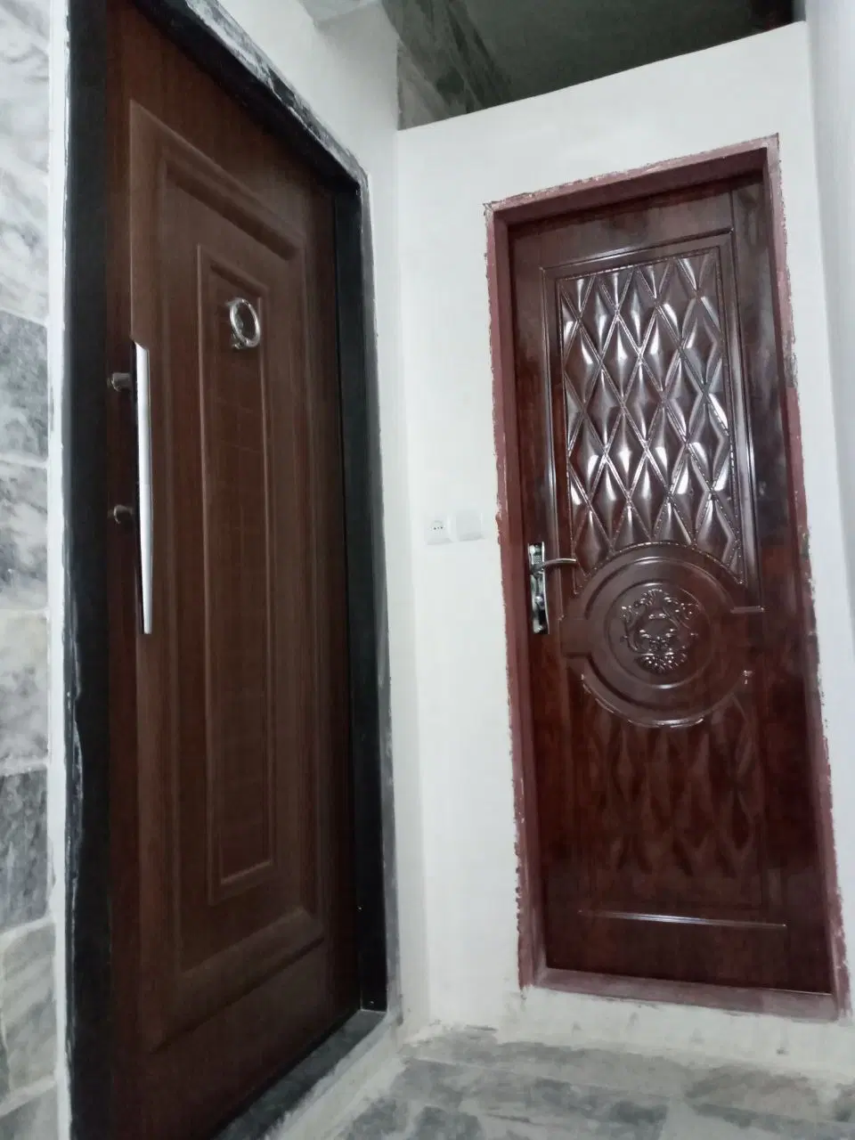 ۹۰ متر سر دو نبش راه جدا