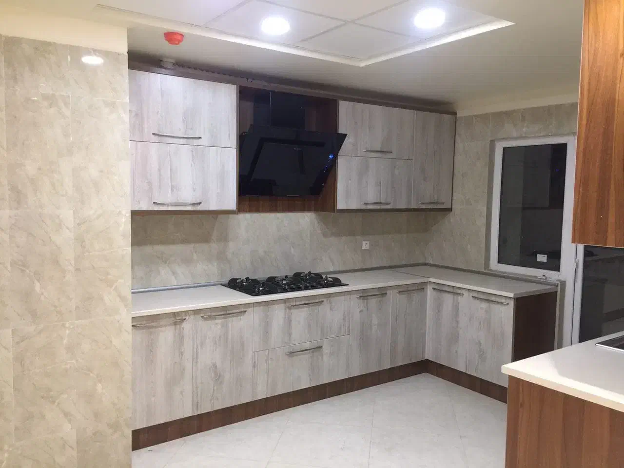 آپارتمان ۱۲۶ متری دو خوابه برج پارسه شریف خرازی