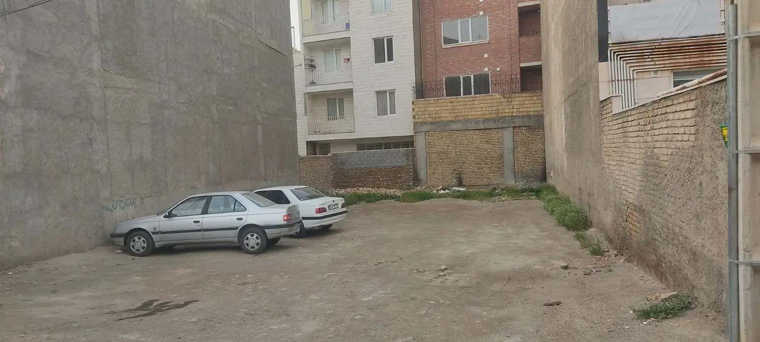 زمین مسکونی نزدیک به مرکز شهر