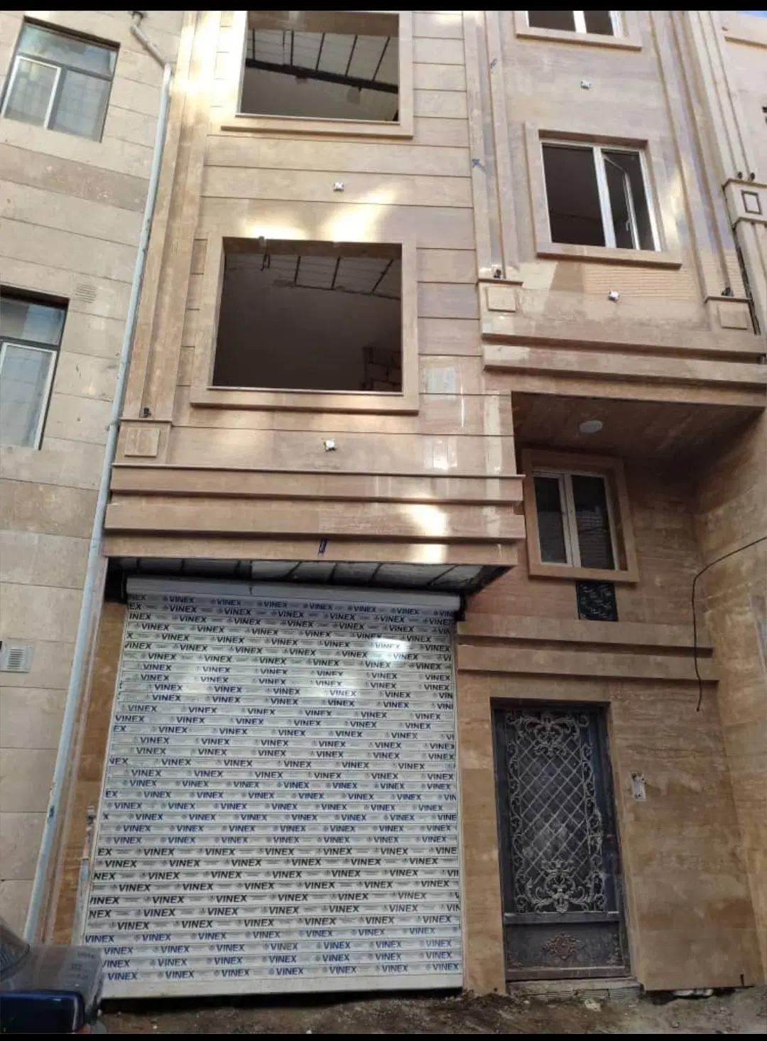 آپارتمان تک واحدی ۶۵ متری دو خوابه