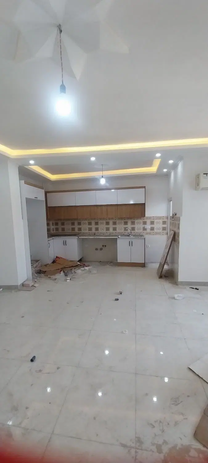 ۱۰۰متری تک واحدی بین یخسازی جهاد