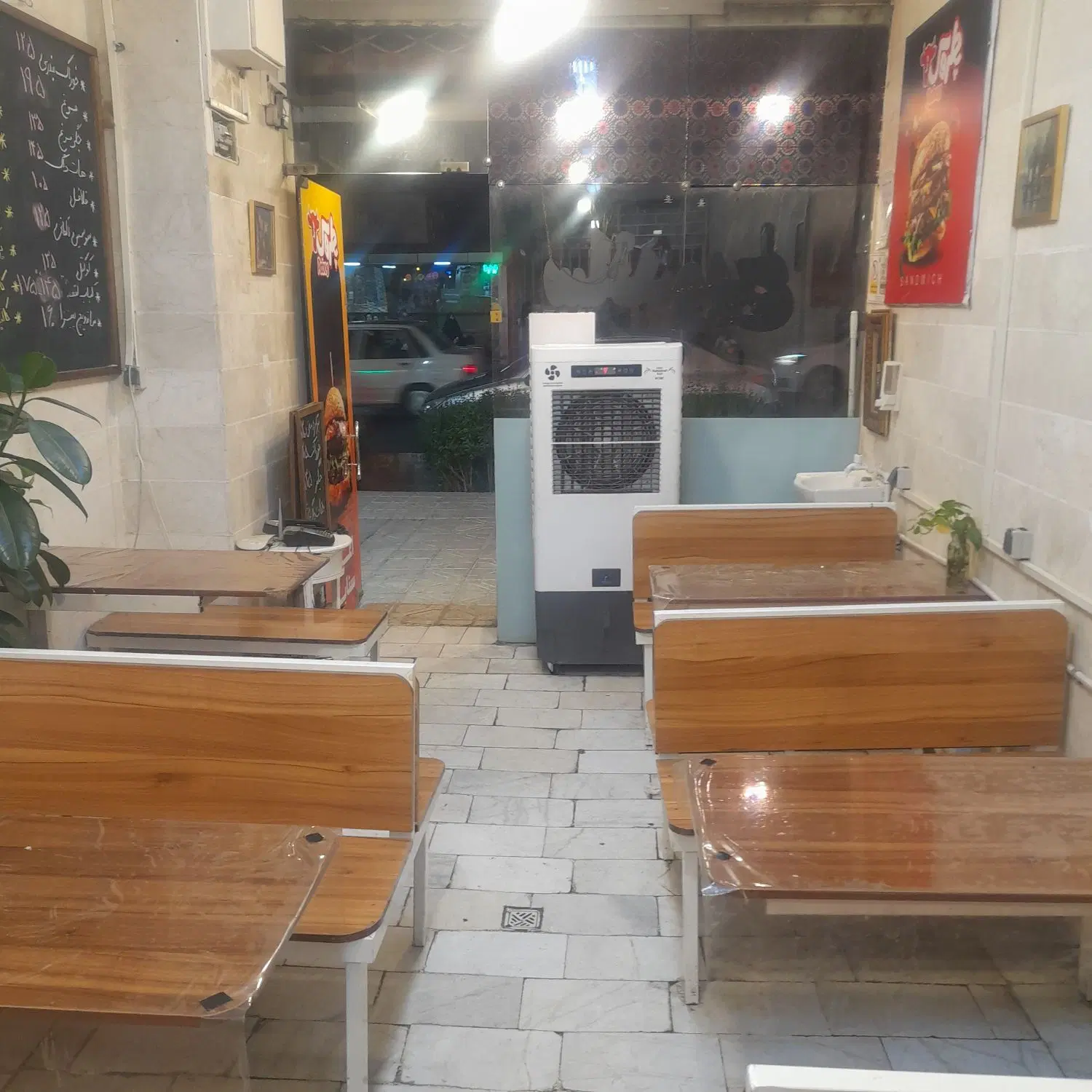 واگذاری ساندویچی فوری مرکز شهر