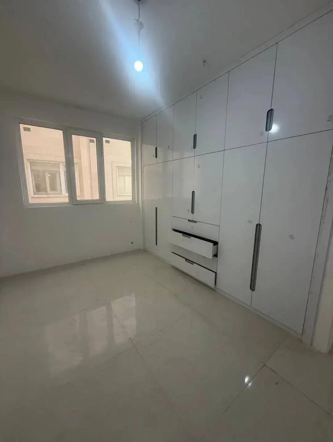 120متری حاشیه اقدیشه