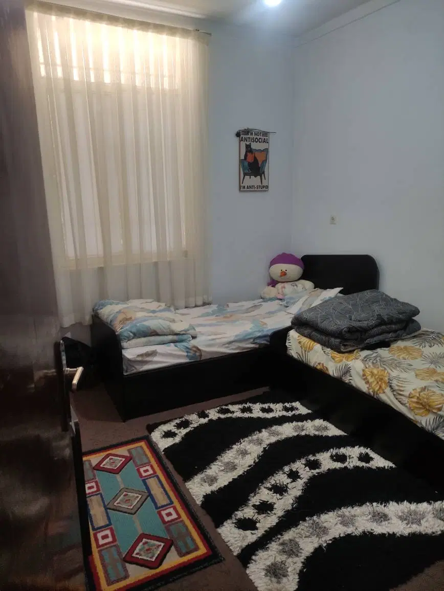 فروش واحد 76متری طبقه هم کف دوخواب
