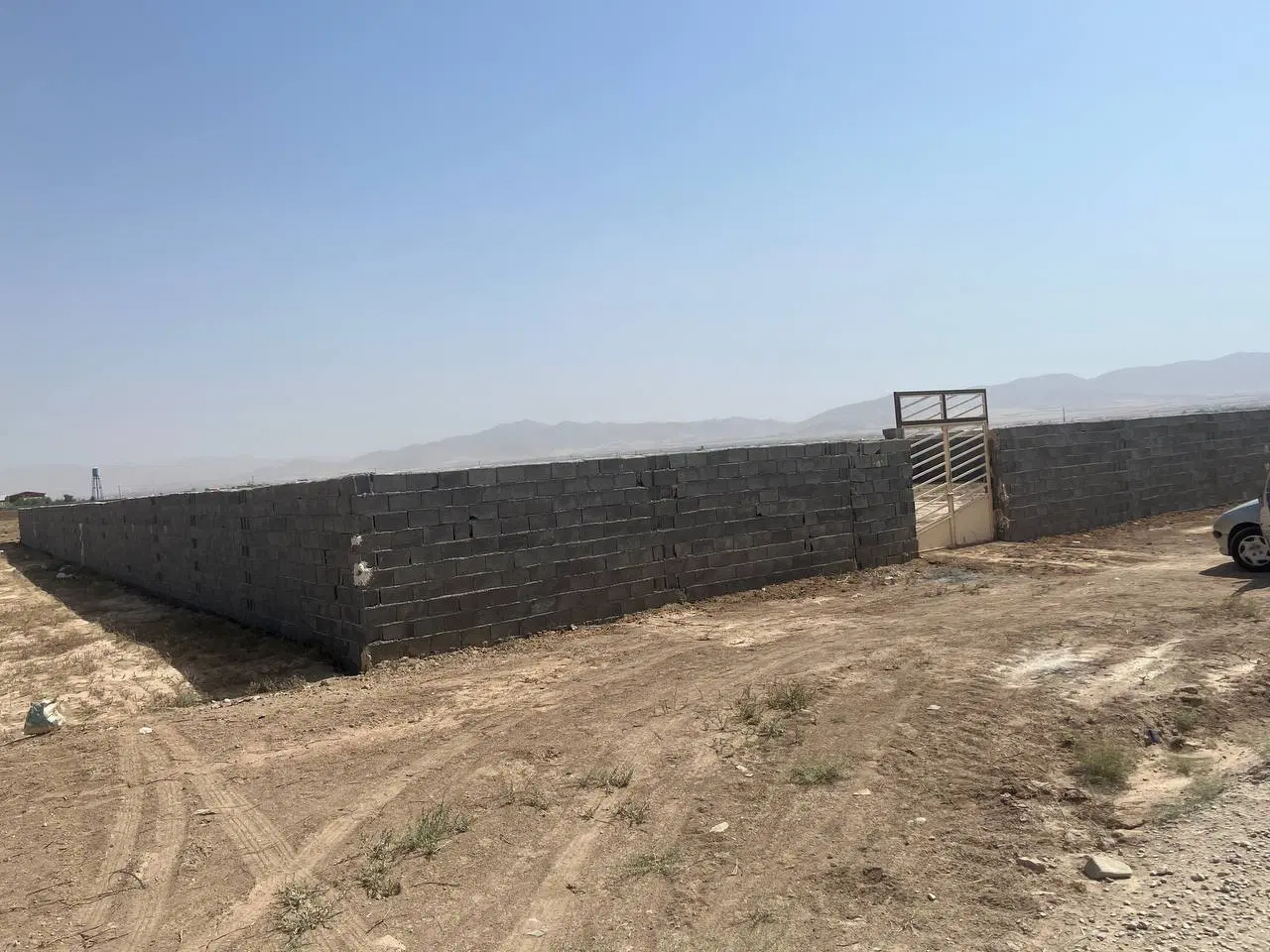 زمین باغی چهار دیواری