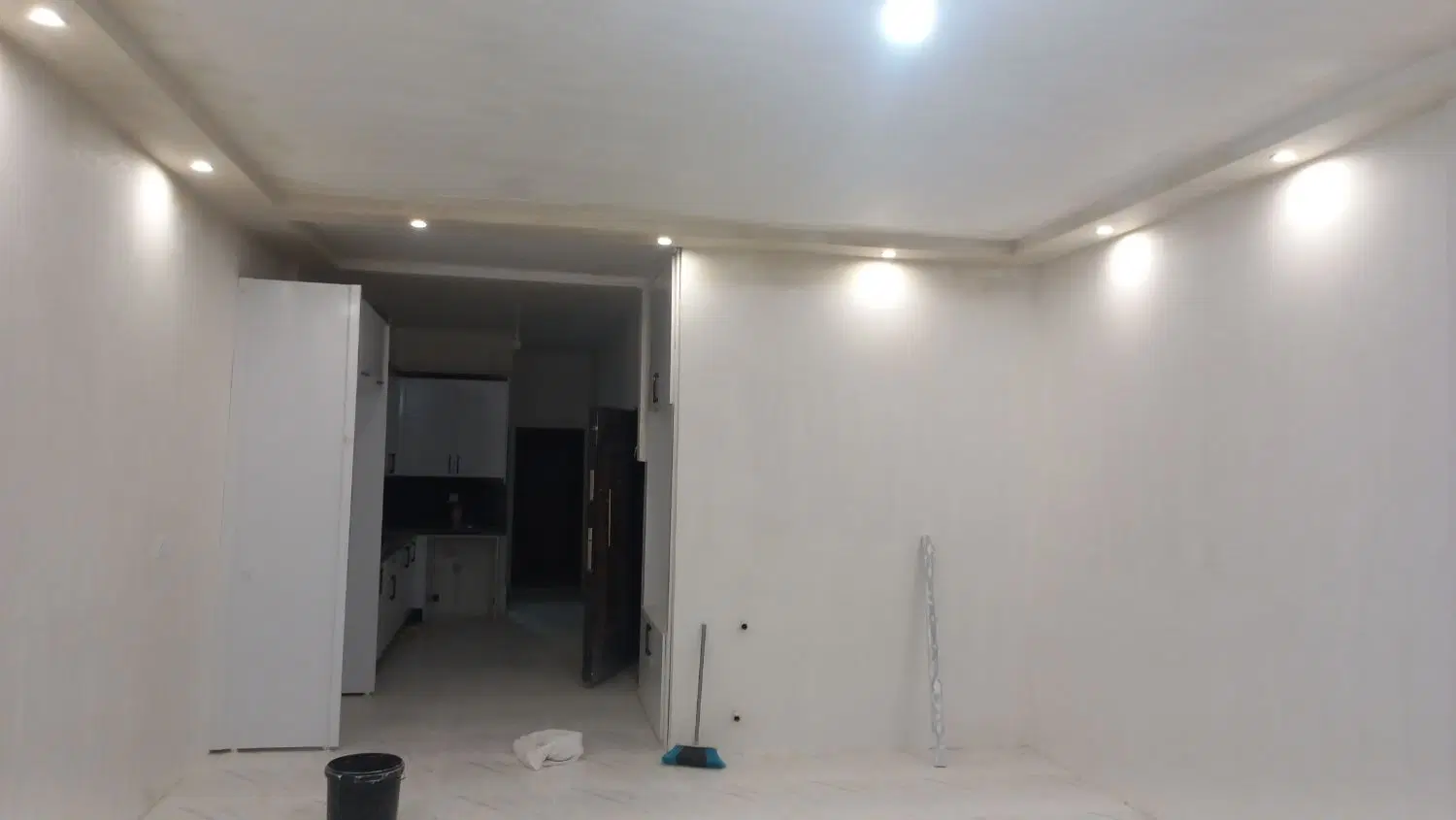 اجاره واحدطبقه ۲ اسانسور پارکینگ نزدیک خیابان اصلی