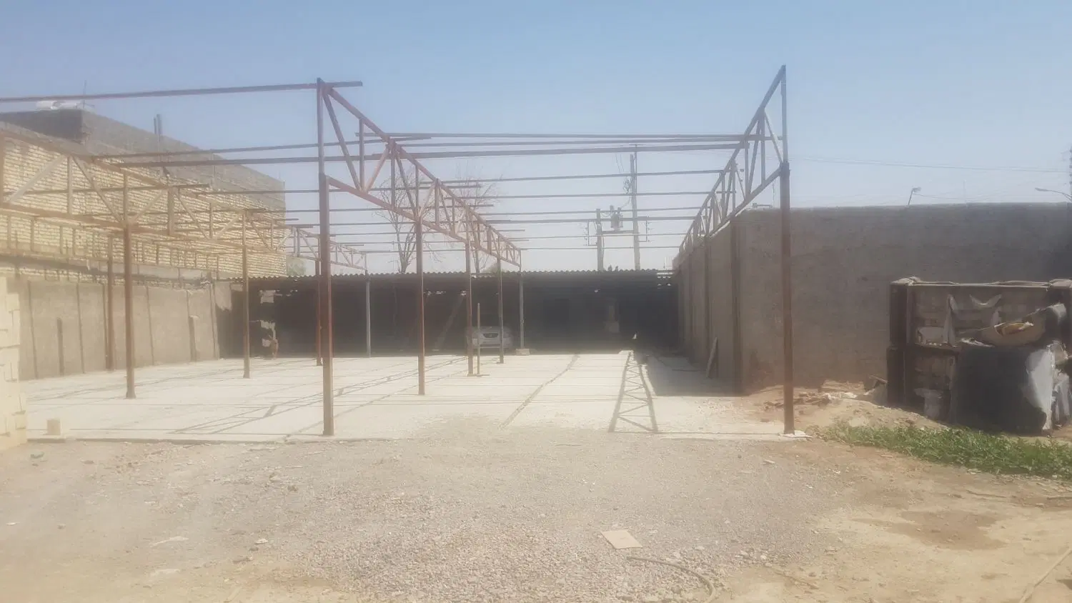 چهار دیواری حدود ۵۰۰ متر