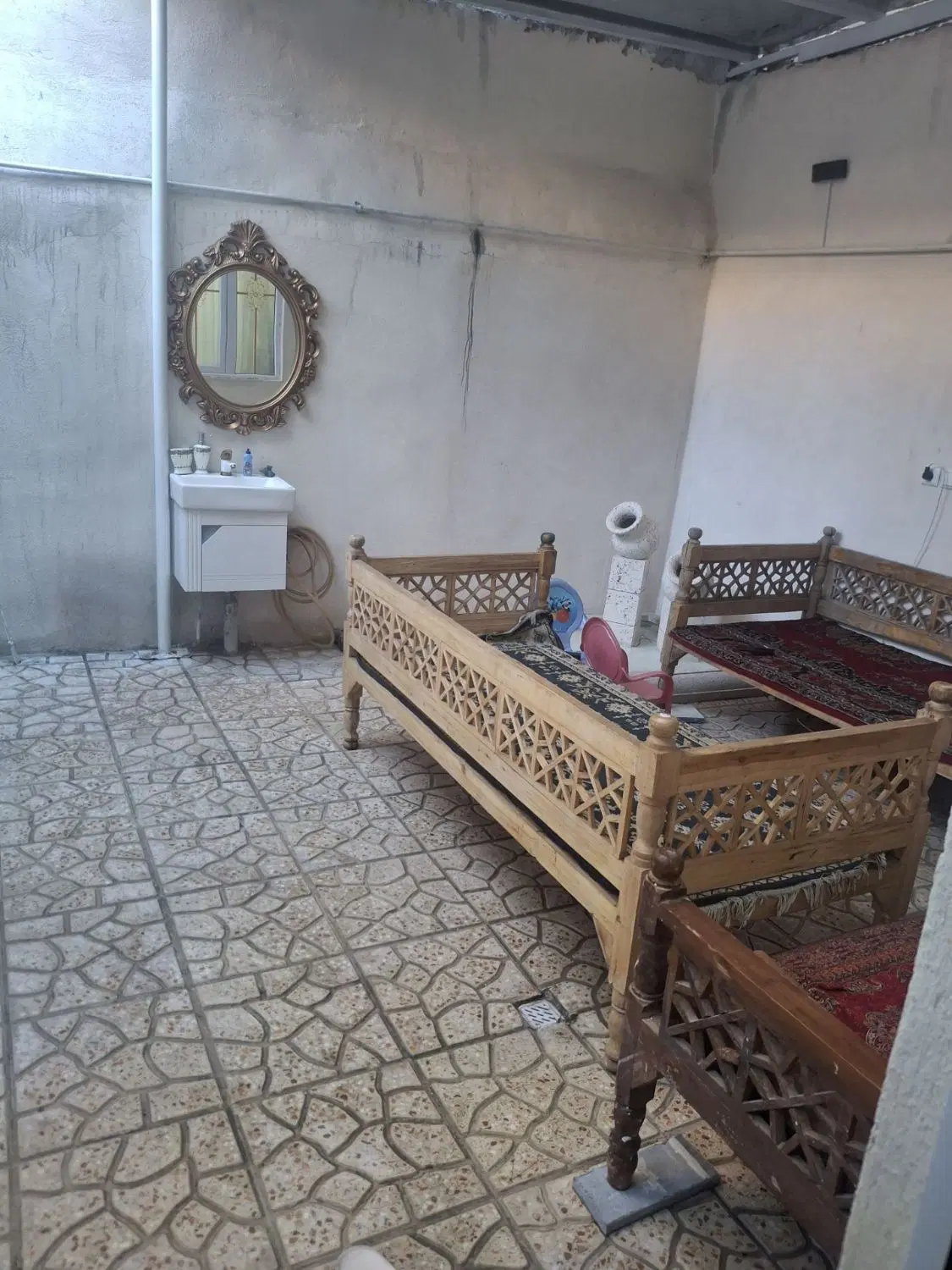 خانه کلنگی بازسازی شده