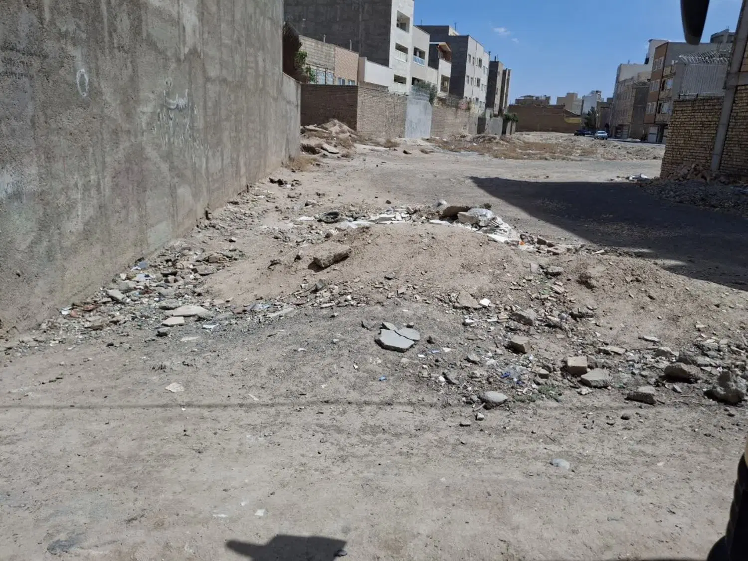 زمین شش دانگ با مجوز ساخت