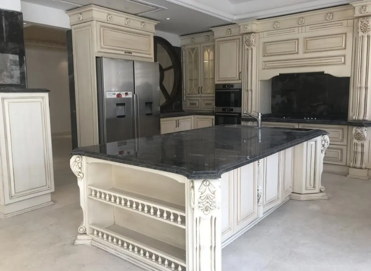 آپارتمان ۲۴۷ متر ۴ خواب لوکیشن اعیانی