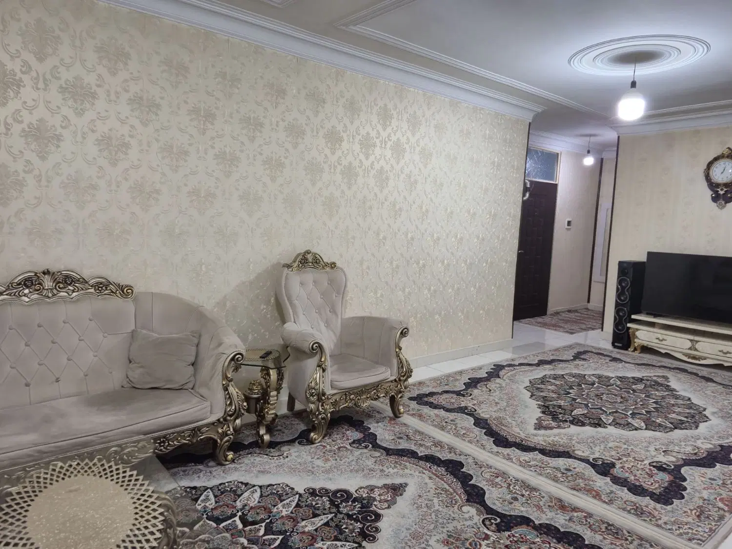 فروش واحد ۹۵ متری باغستان غربی