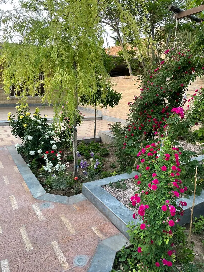ویلایی دوطبقه نوساز اسکلت بتن