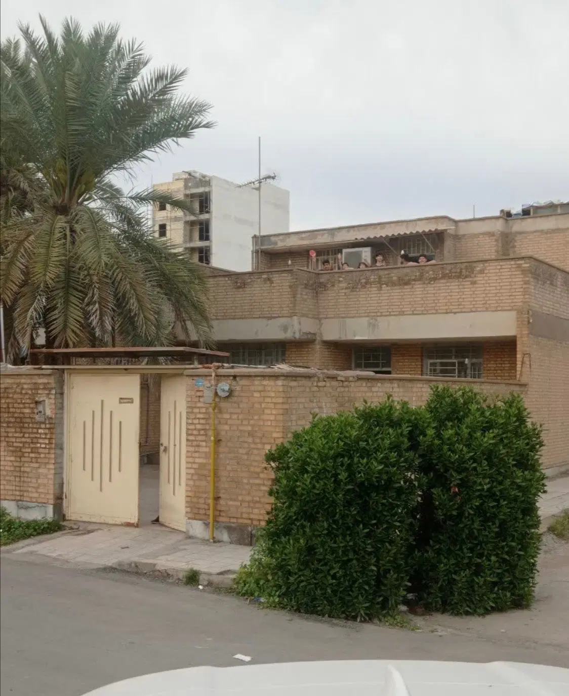 خانه ویلایی ۲ طبقه سر ۲ نبش صراط ۶