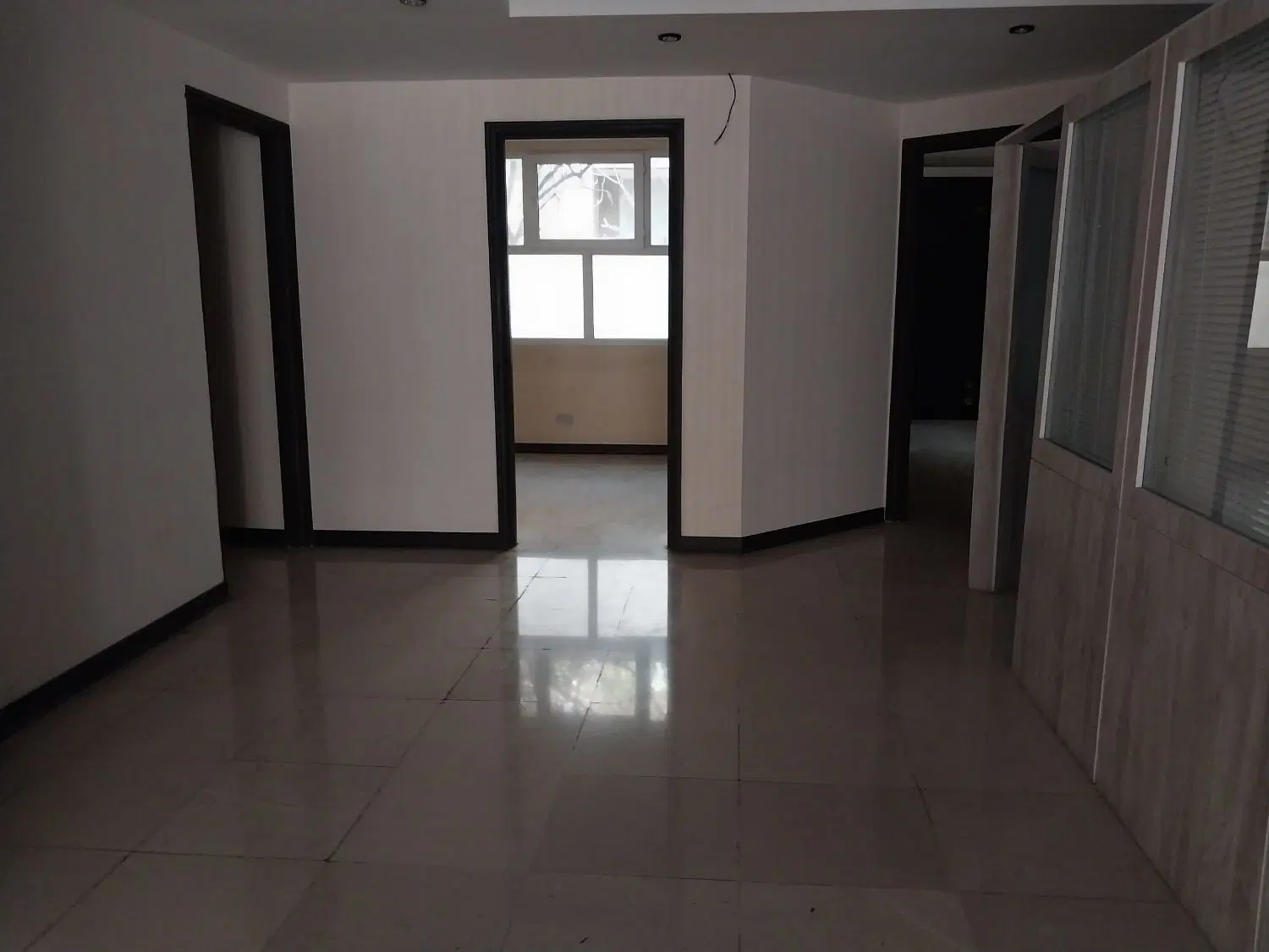 بر وزرا ۲۰۰متر  زمین  ۶۰۰متر بنا