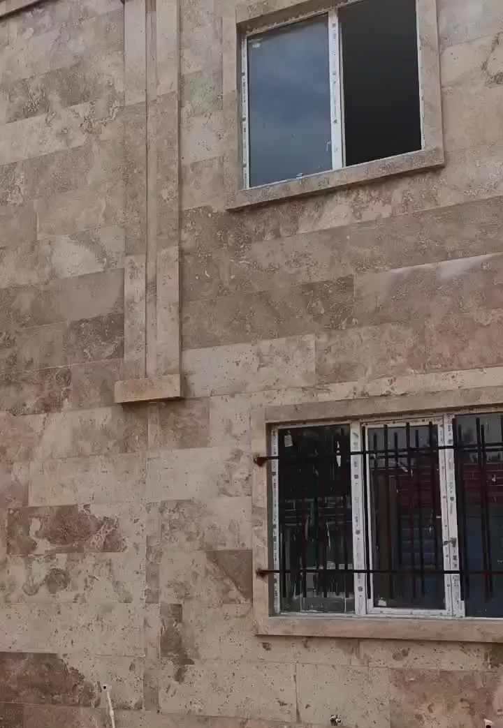 ویلایی2طبقه240متربناصفرشیک_آب برق گاز_نقدی ومعاوضه
