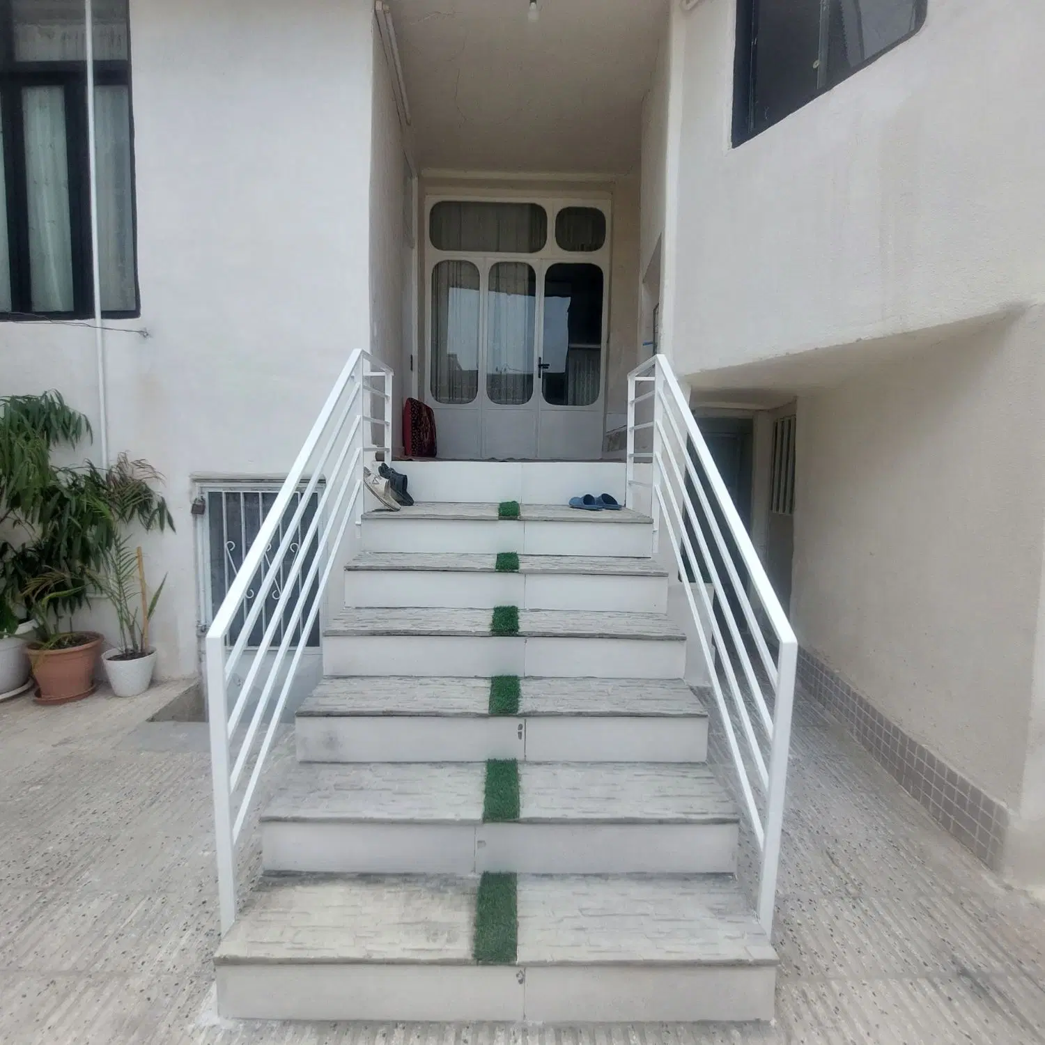 سوئیت ویلایی دربست و دلباز مرکز شهر