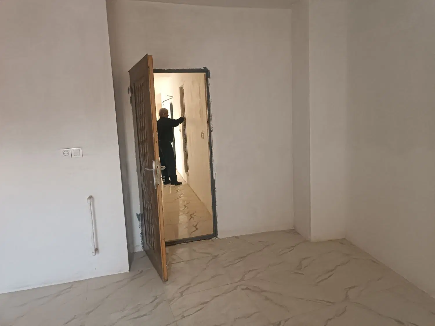 آپارتمان مسکونی با پارکینگ و آسانسور
