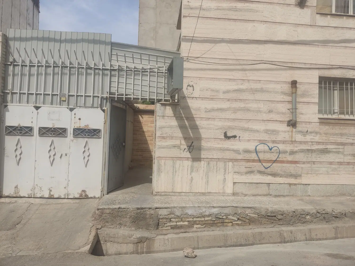 منزل 128متری دوطبقه کوچه 17هفت تنان