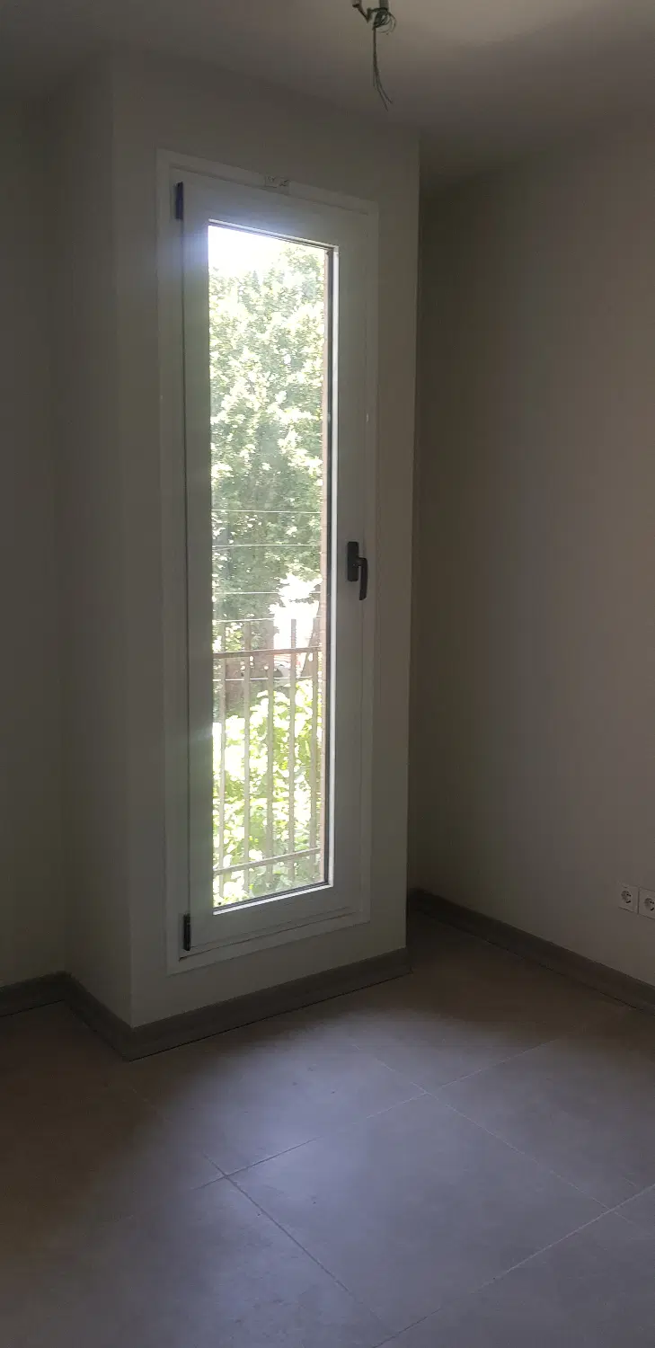 اجاره واحد اداری ۵۰ متری بر خیابان طیب