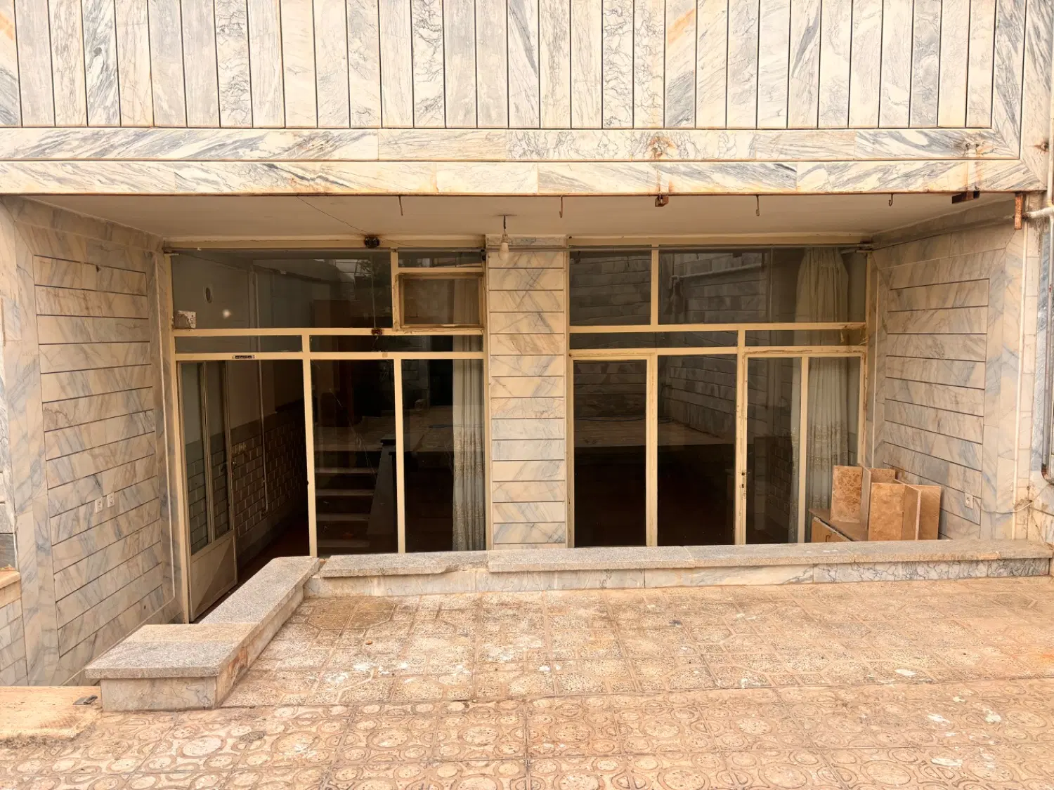 خانه اجاره ای طبقه اول