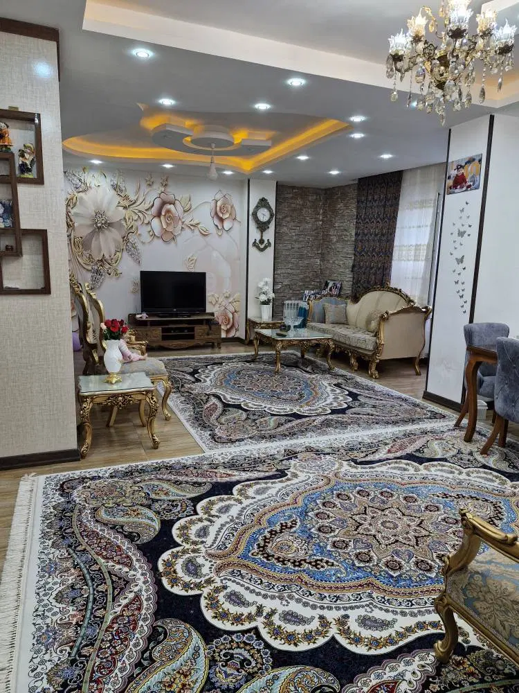 واحد 110 متری در مرکز شهر خیابان اصلی