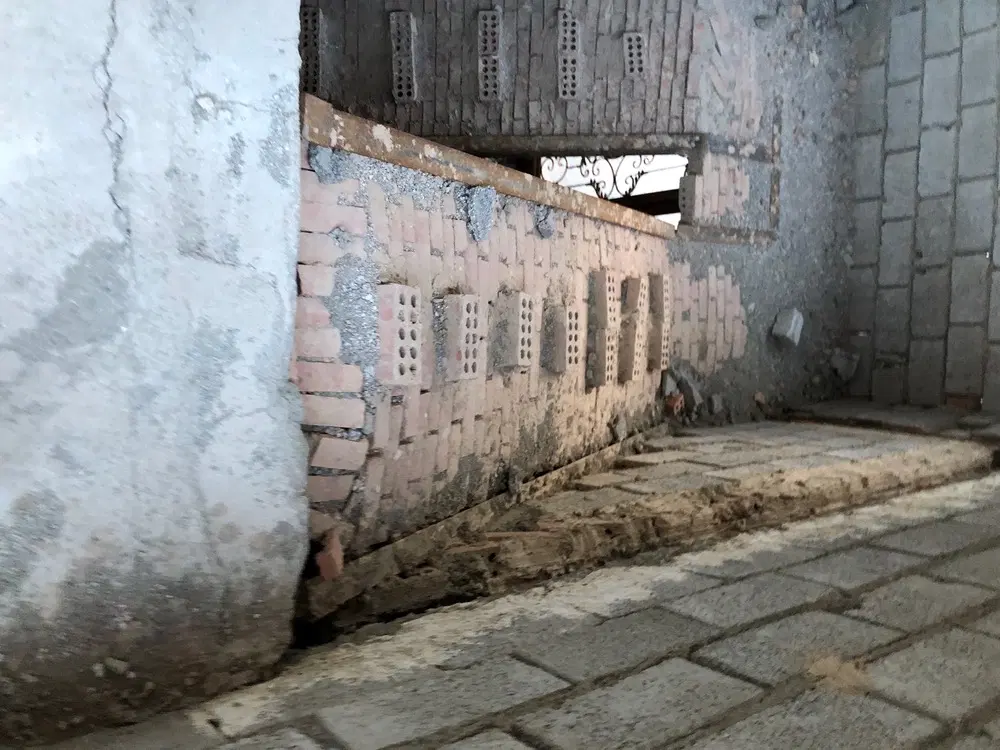 خانه نیم کاره