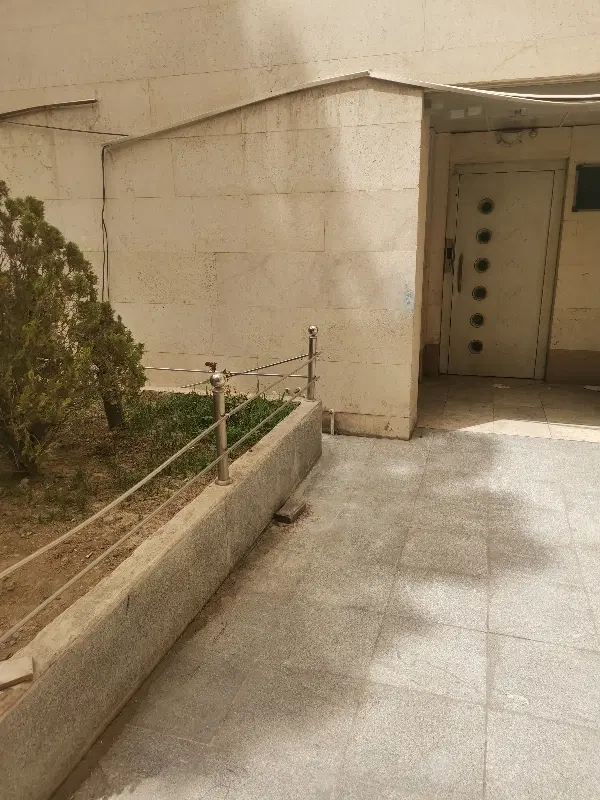 اپارتمان تک واحدی
