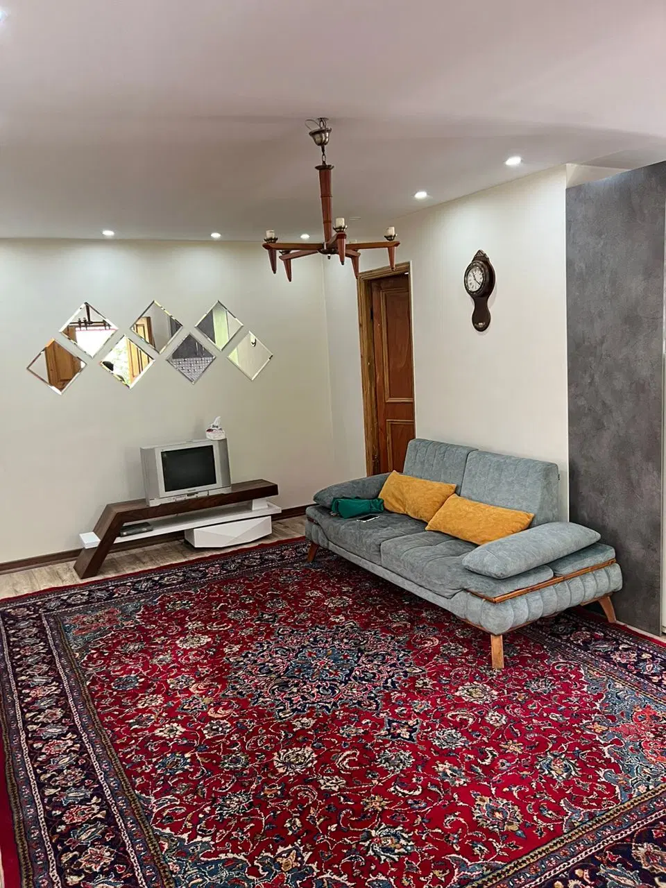 باغ چهاردیواری شده باسازه  بازسازی شده