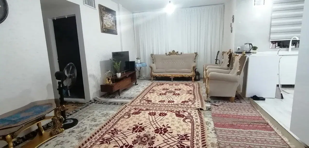 مسکن مهر نور(حاشیه ادیب)