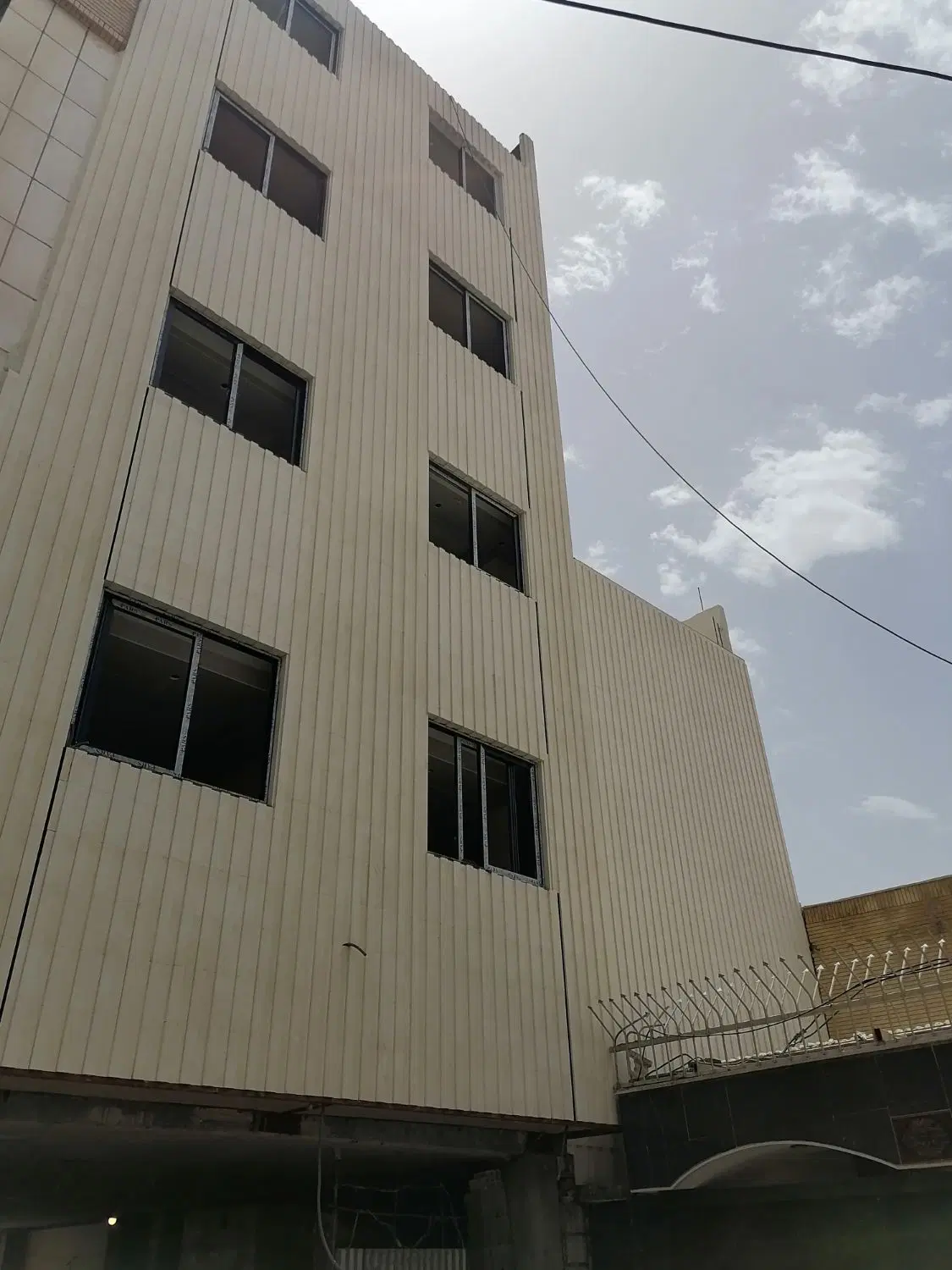 آپارتمان 135متر.سه خوابه. خ جابر.صفر. معاوضه