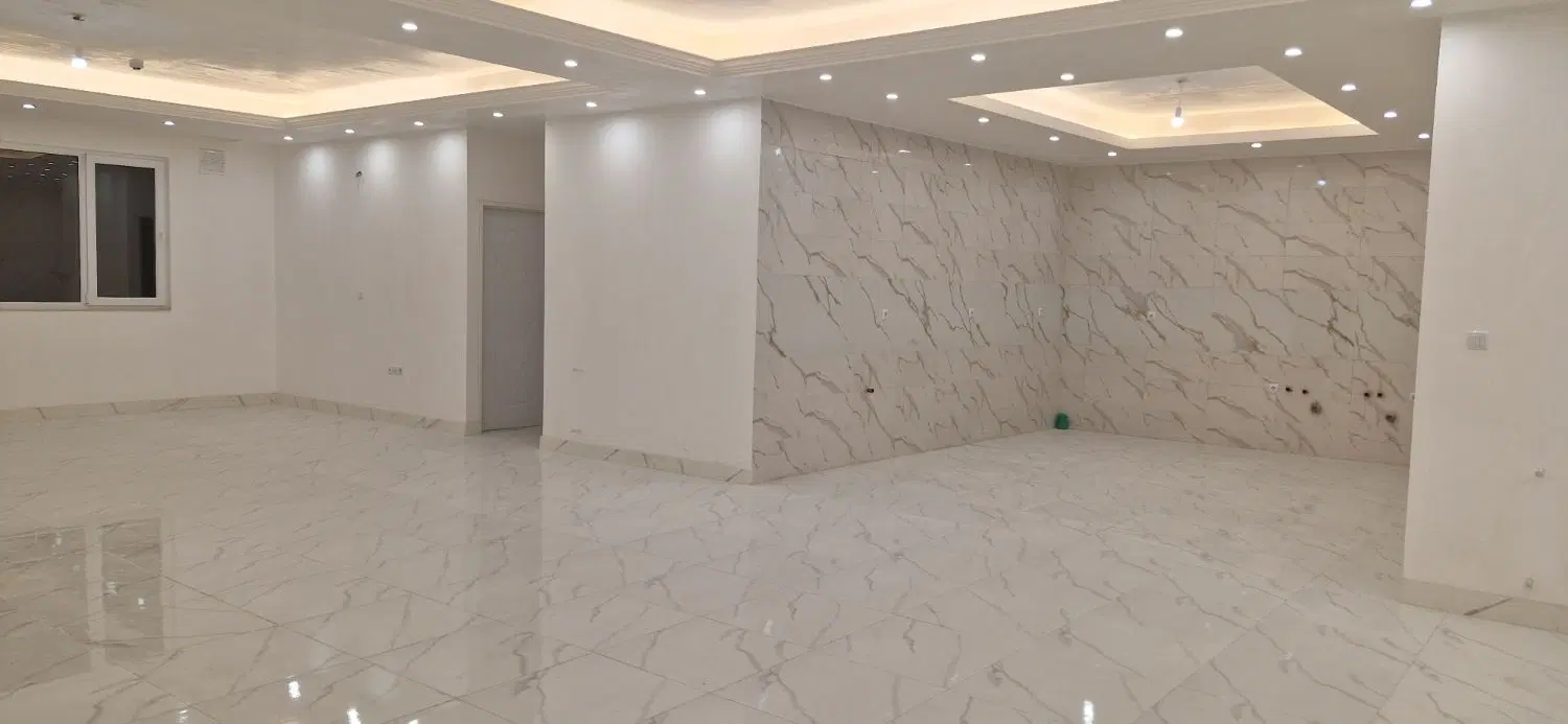 ۲۰۰ متری سعدی وسط