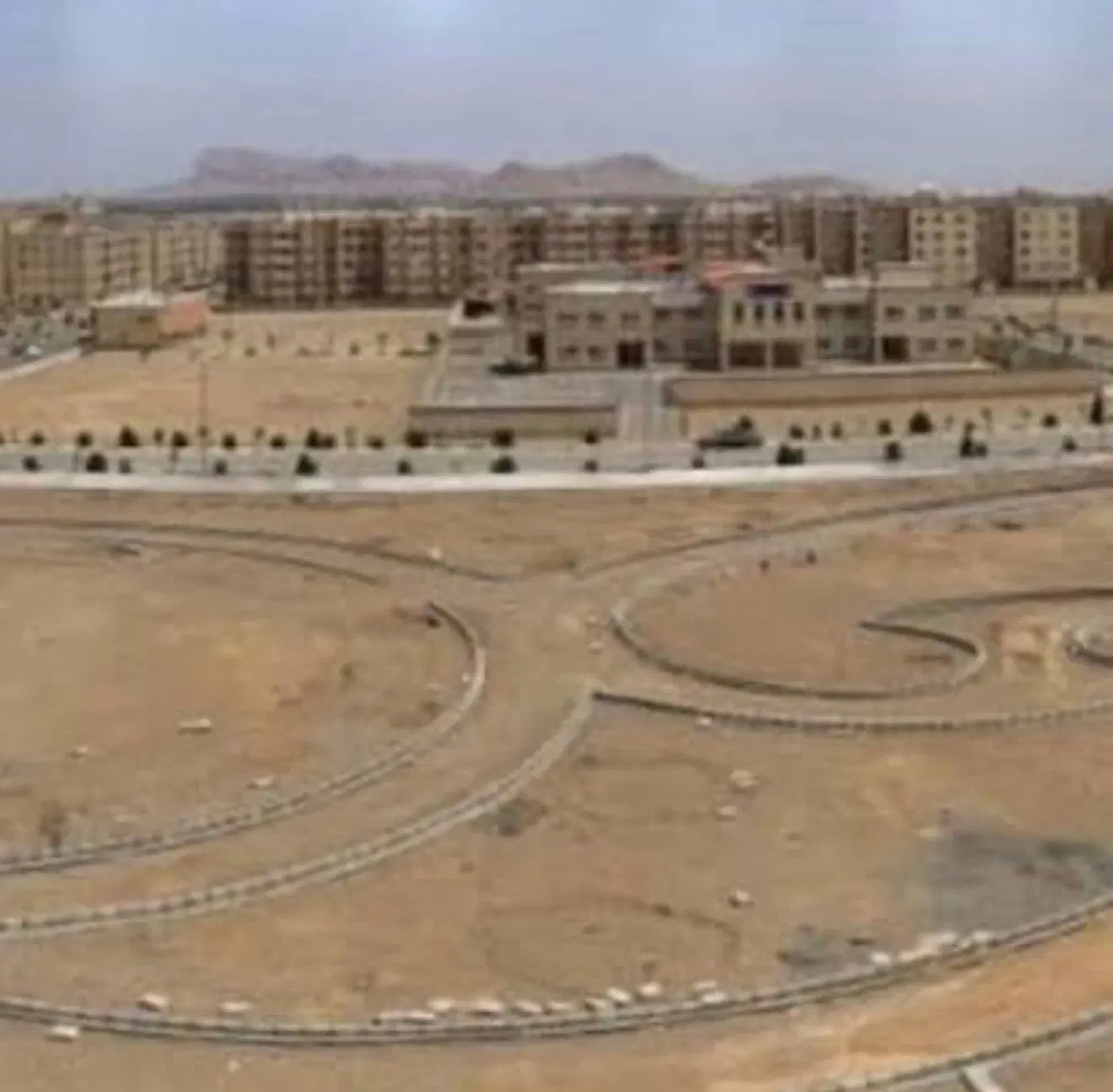 زمین ۲۲۵ متر بلوک ۱۲۹