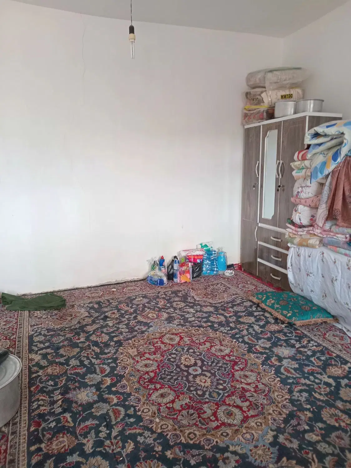 سلام خانه دارم خیلی قیمت مناسب هسته