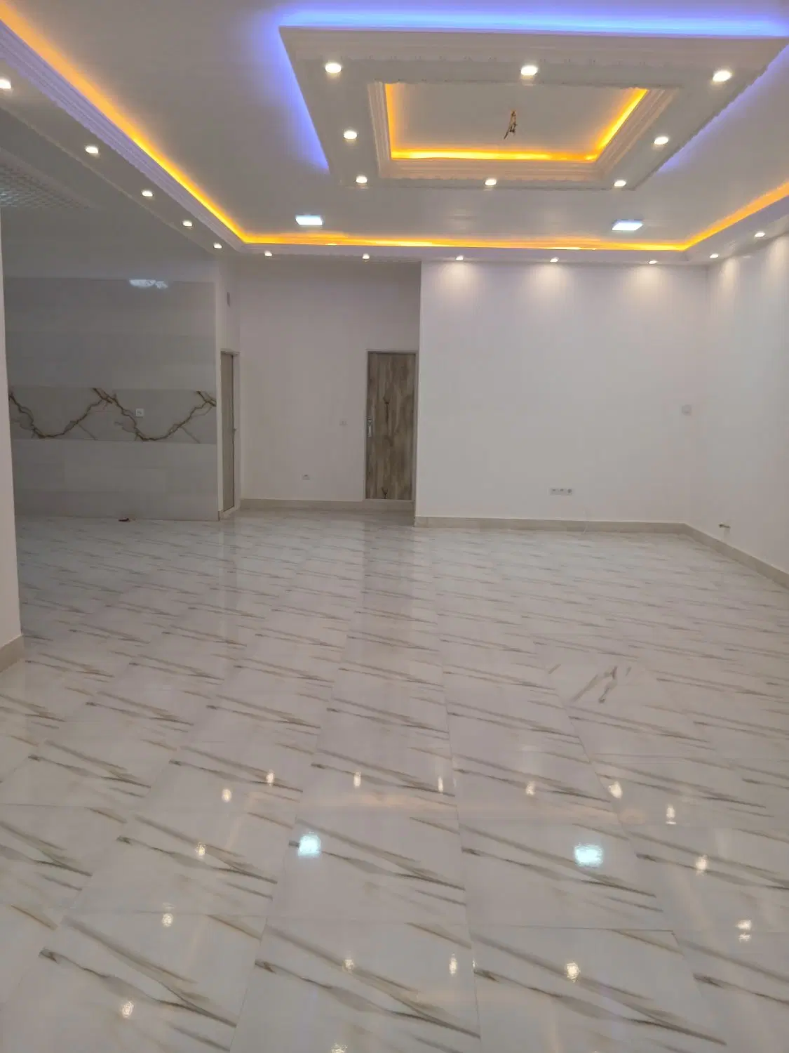 فروشگاه خانه ۱۸۰ متر
