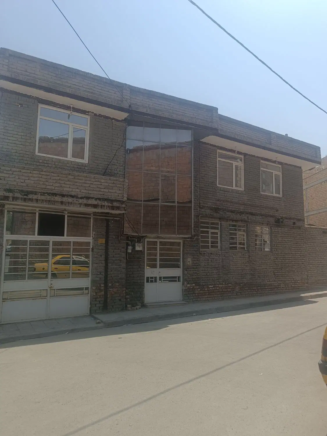 ساختمان مسکونی