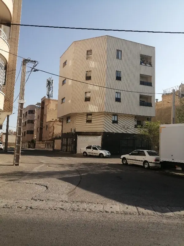 فروش زمین مسکونی با بروانه ساختمان