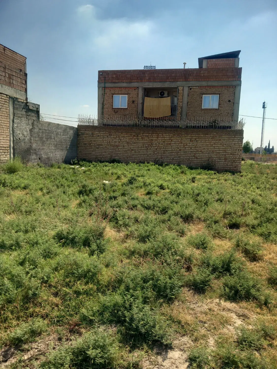 زمین نقلی وشکار۱۳۲ونیم مترشهرک بهداشت