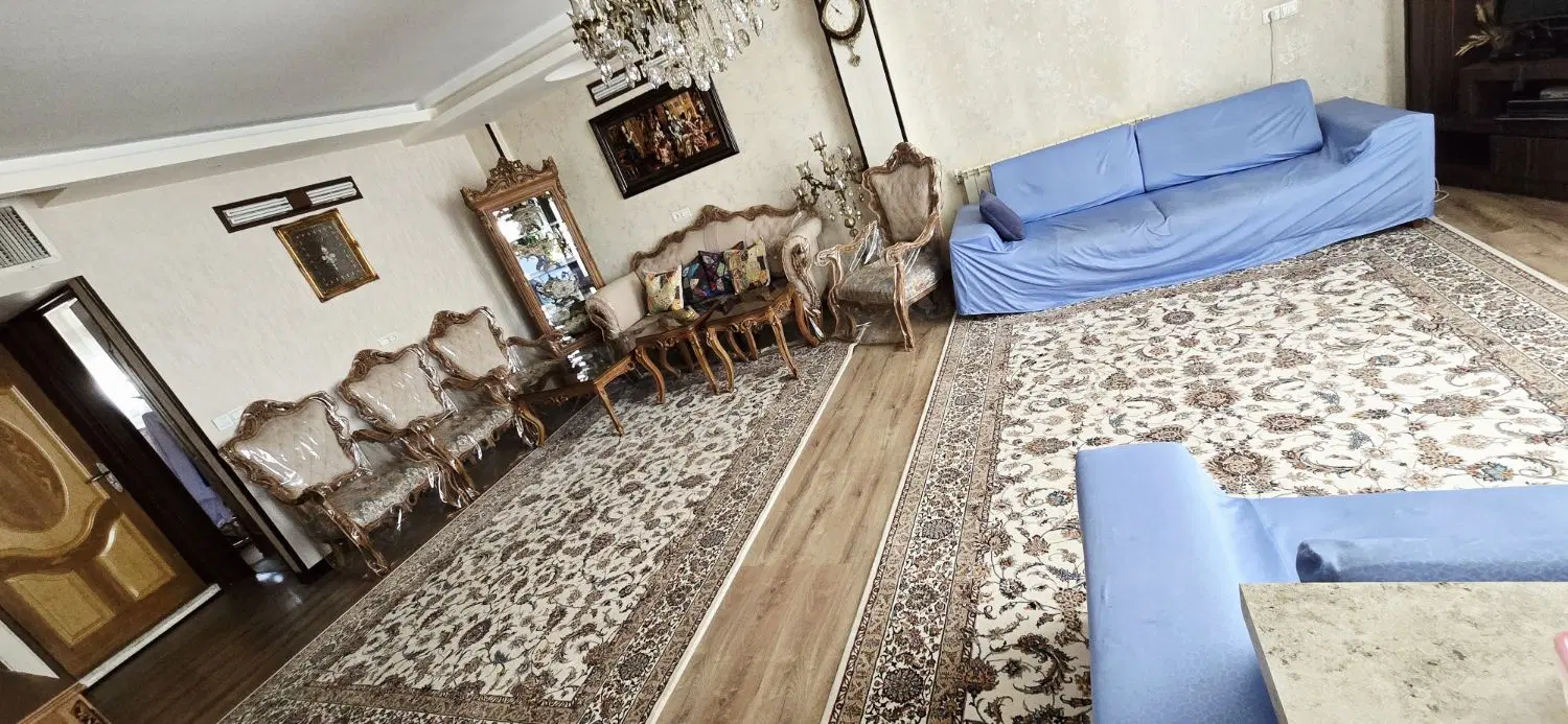 فروش منزل ویلایی  سه طبقه جنوبی