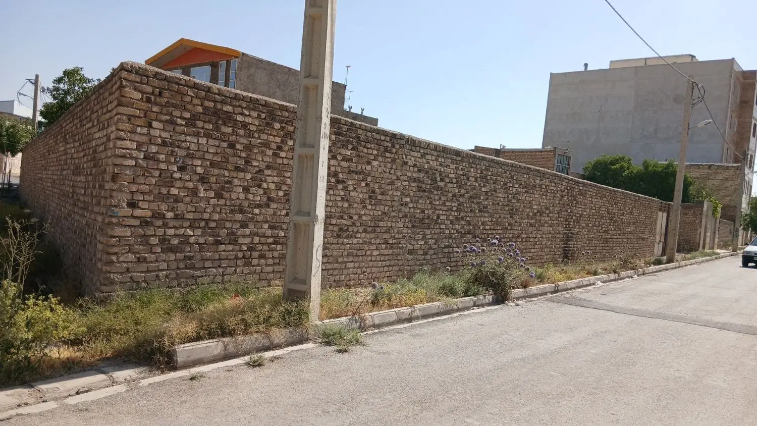 زمین مسکونی حاجی اباد بدون قناصی بهترین لوکیشین