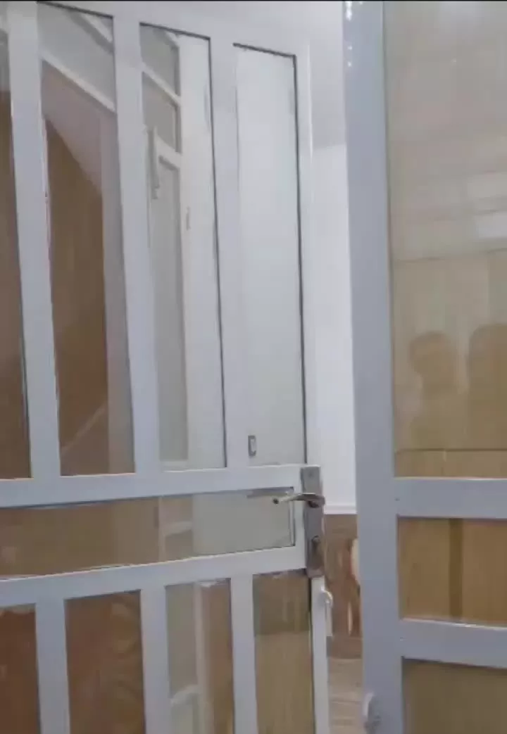 یک واحد شیک بلوار تخت جمشید