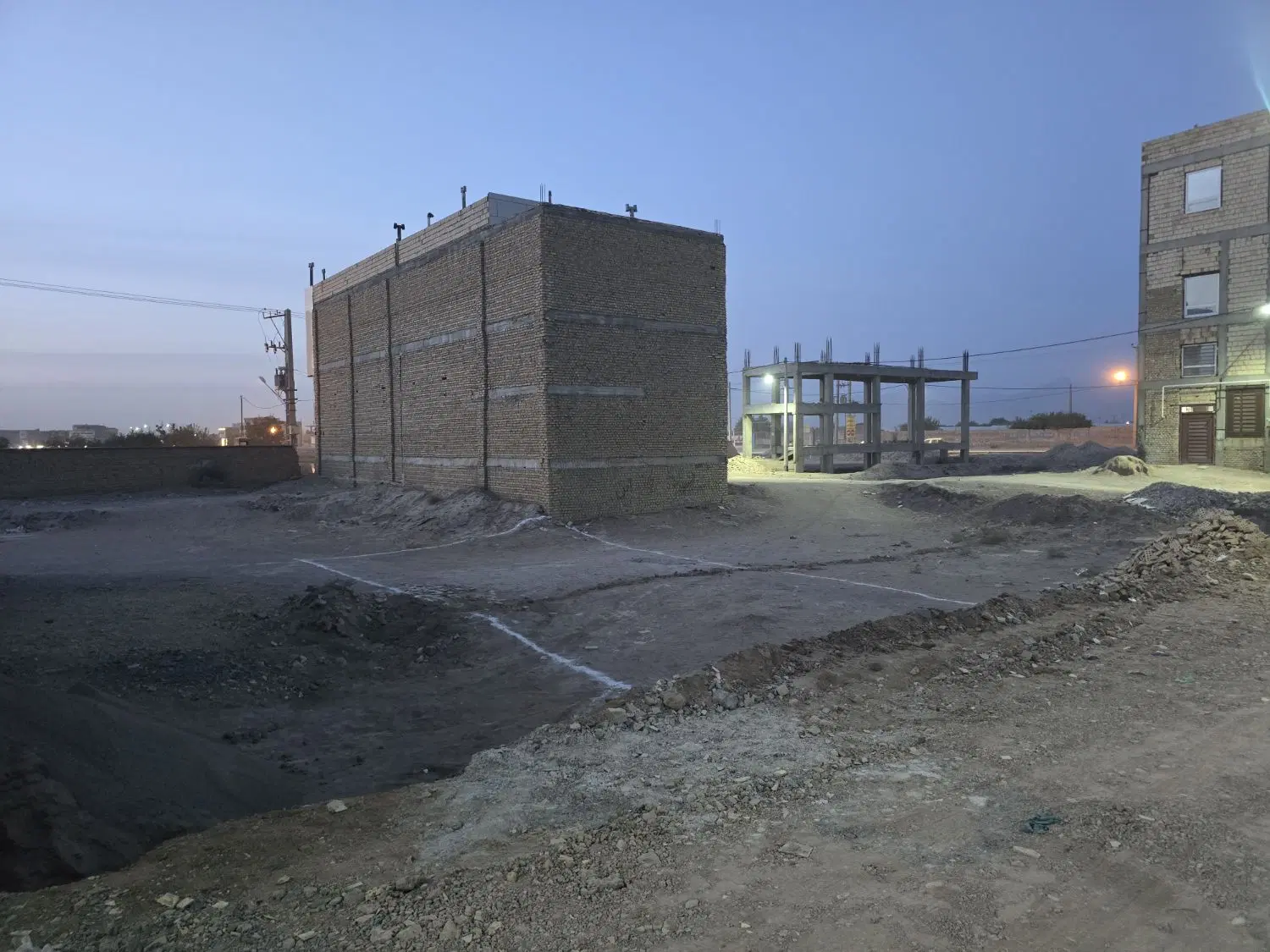 زمین اکرمیه )جامعی(