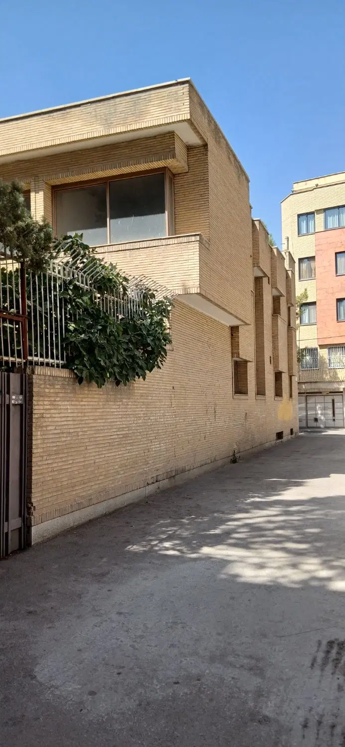 پلاک 491 متری عرض 12 بی نظیر زیر قیمت منطقه
