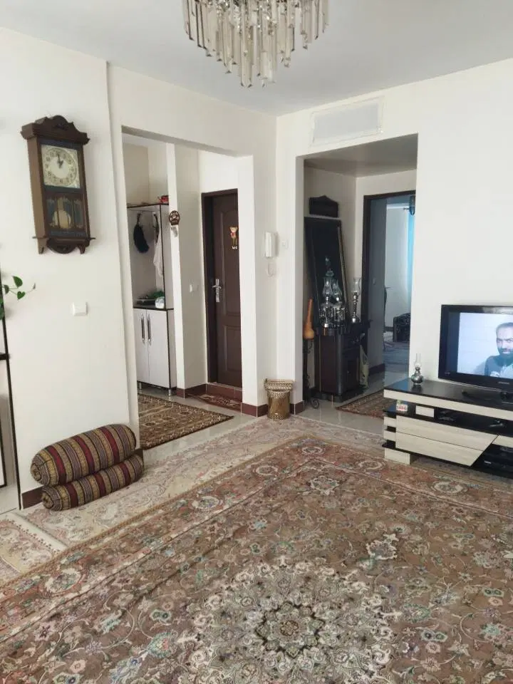 ۷۵ متر   ۲ خواب  فاز ۵  تاپ لوکیشن