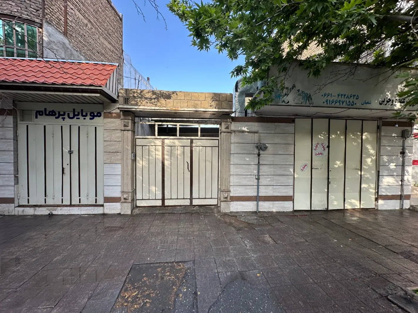 ملک تجاری مسکونی دو نبش خیابان‌طیب