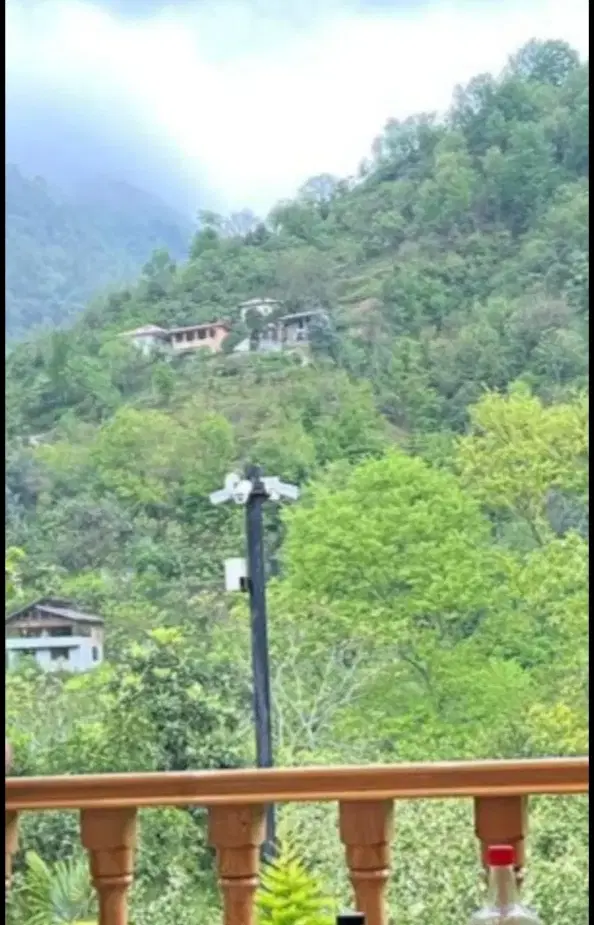 زمین ۲۰۰ متری