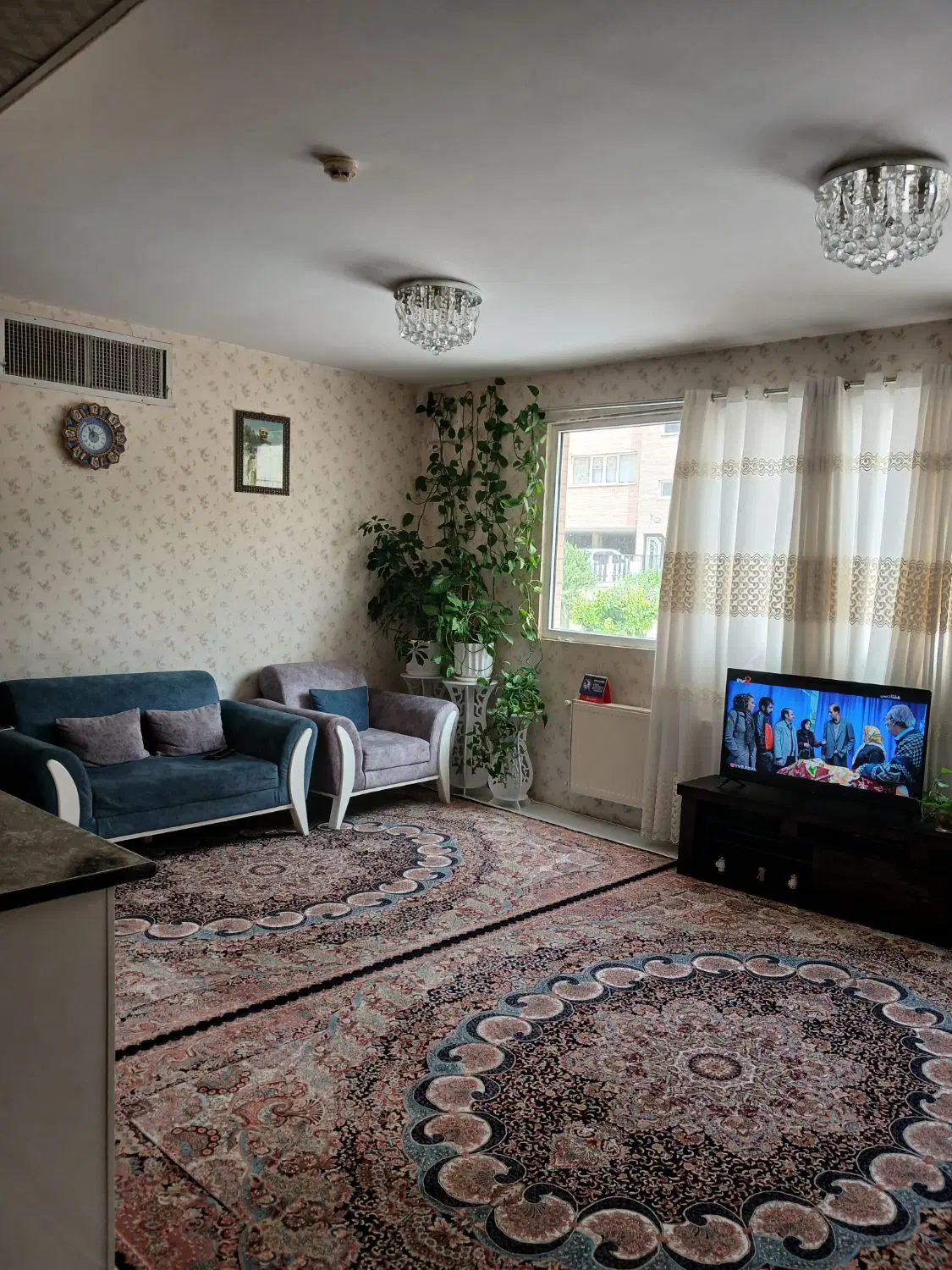 فروش یک واحد اپارتمان واقع در صدرا فاز یک