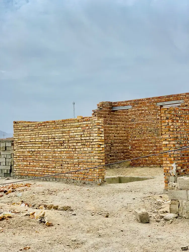 خونه نیمه ساز