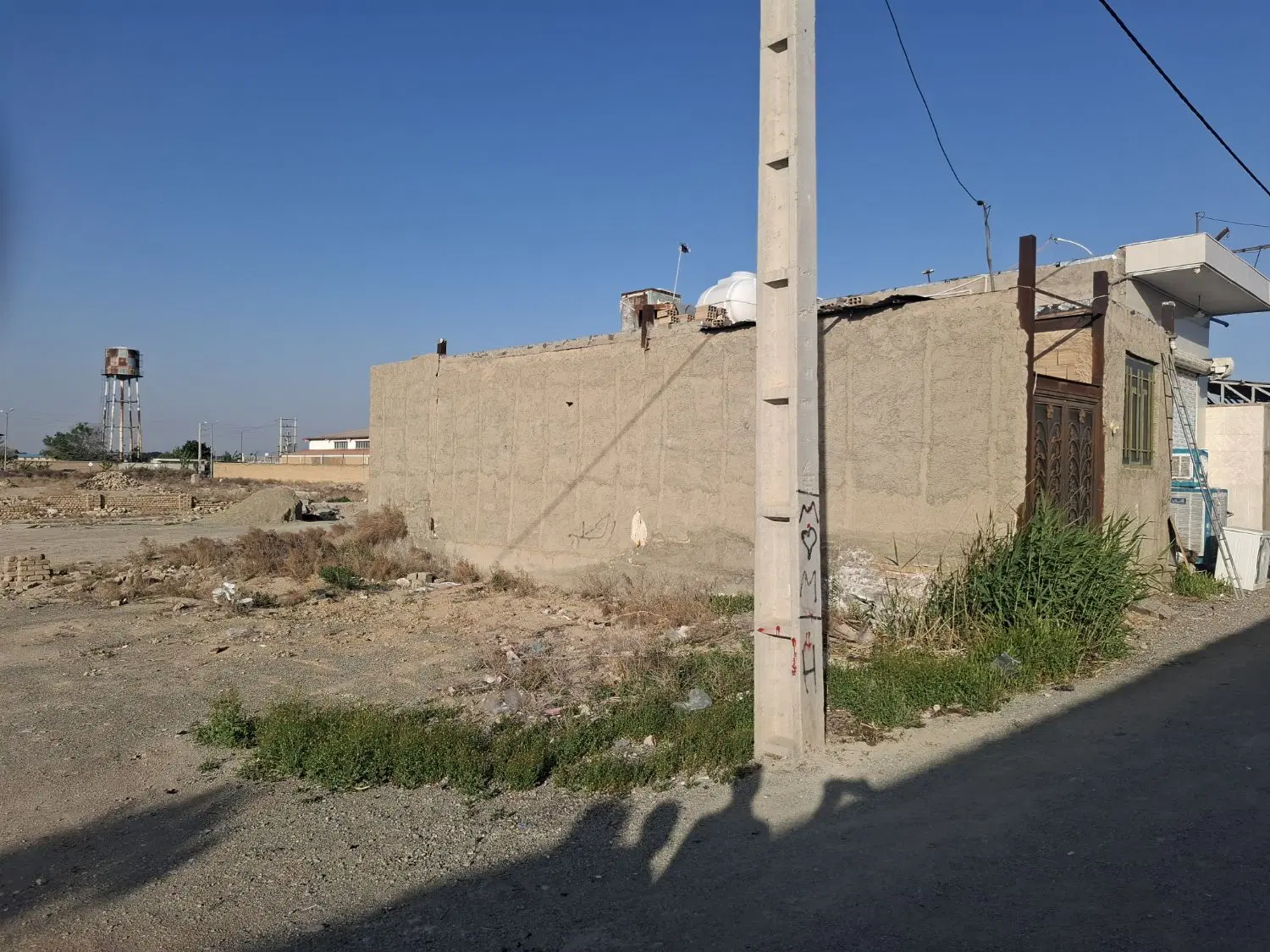 زمین و خونه به متراژ 150متر