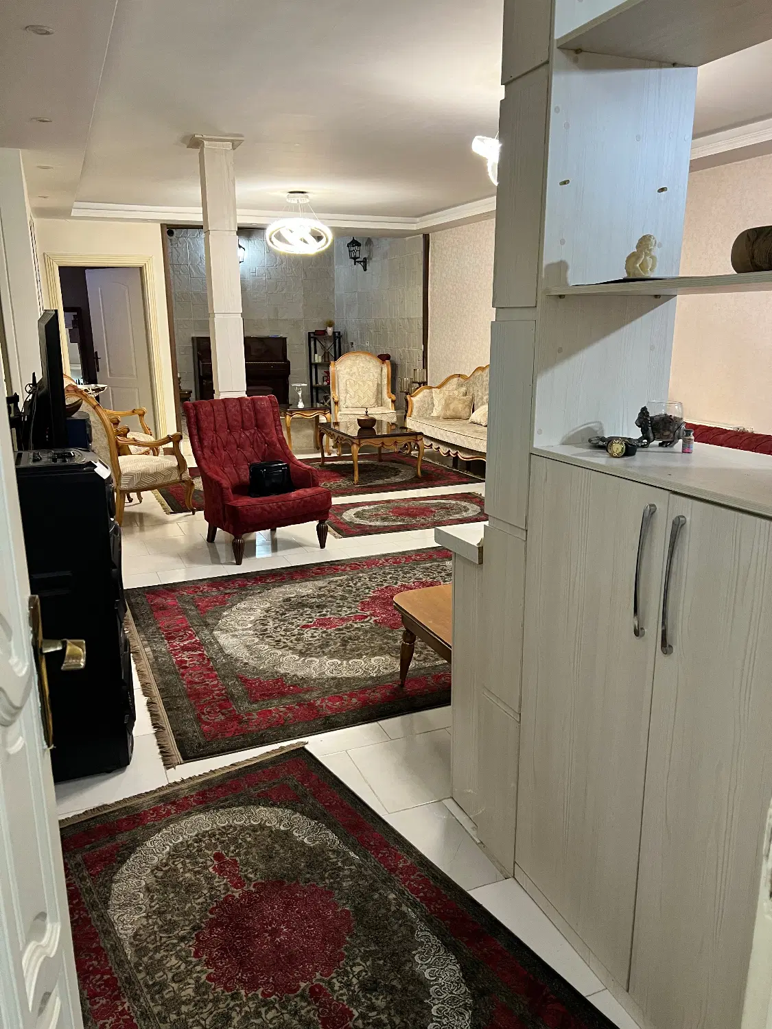 ۱۵۰ متر زیرزمین مسکونی با نورگیر خوب در فردیس
