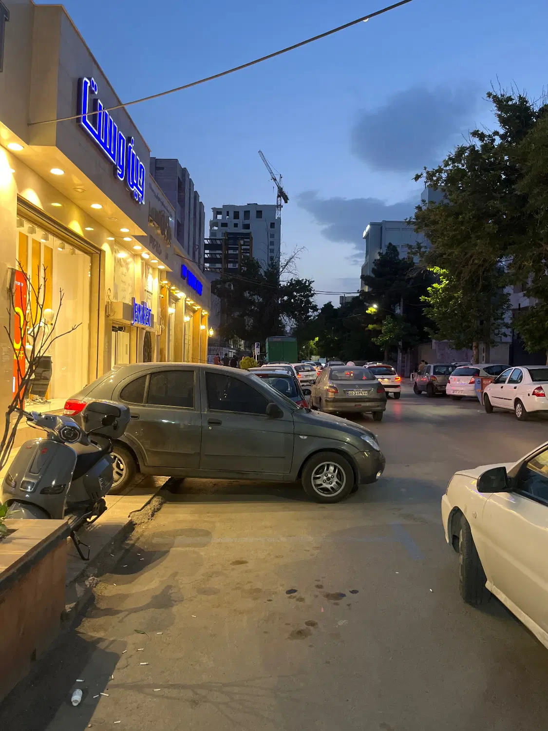۲۲۰ متر مناسب برای کافی شاپ